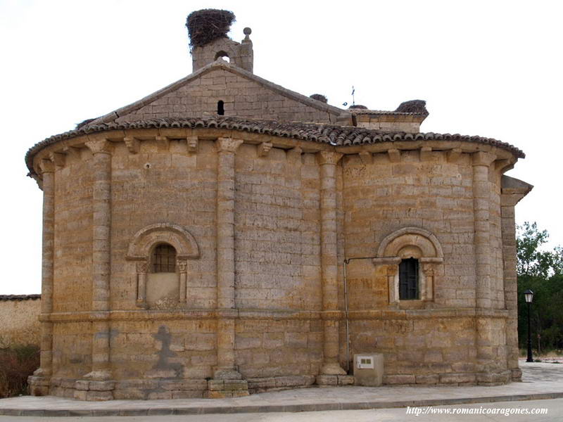 CABECERA DEL TEMPLO. VISTA FRONTAL